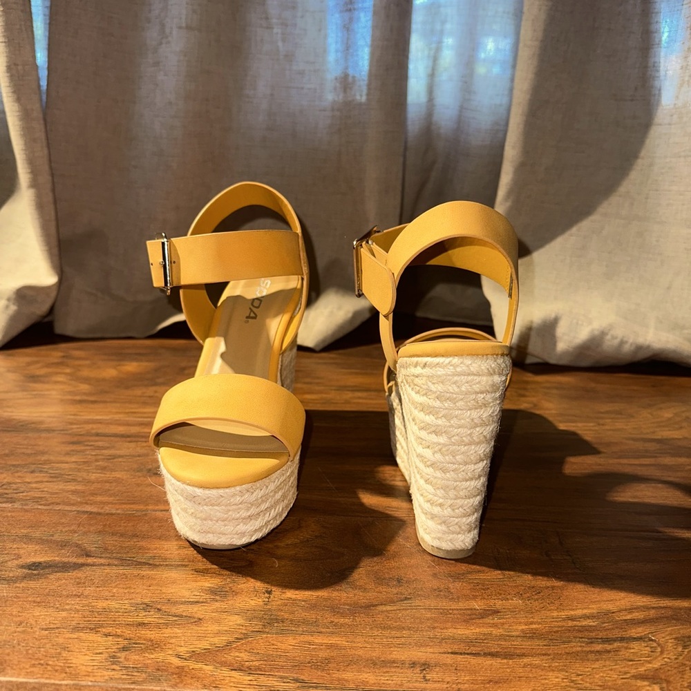 Mustard yellow wedges. New never worn